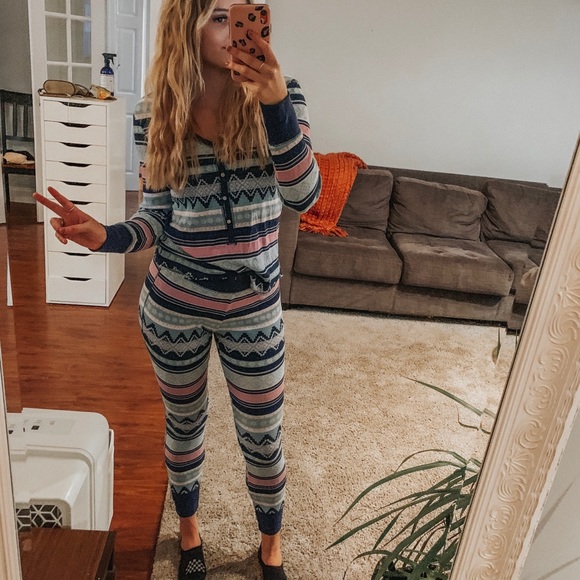Victoria's Secret Tops - VICTORIA SECRET THERMAL SET
